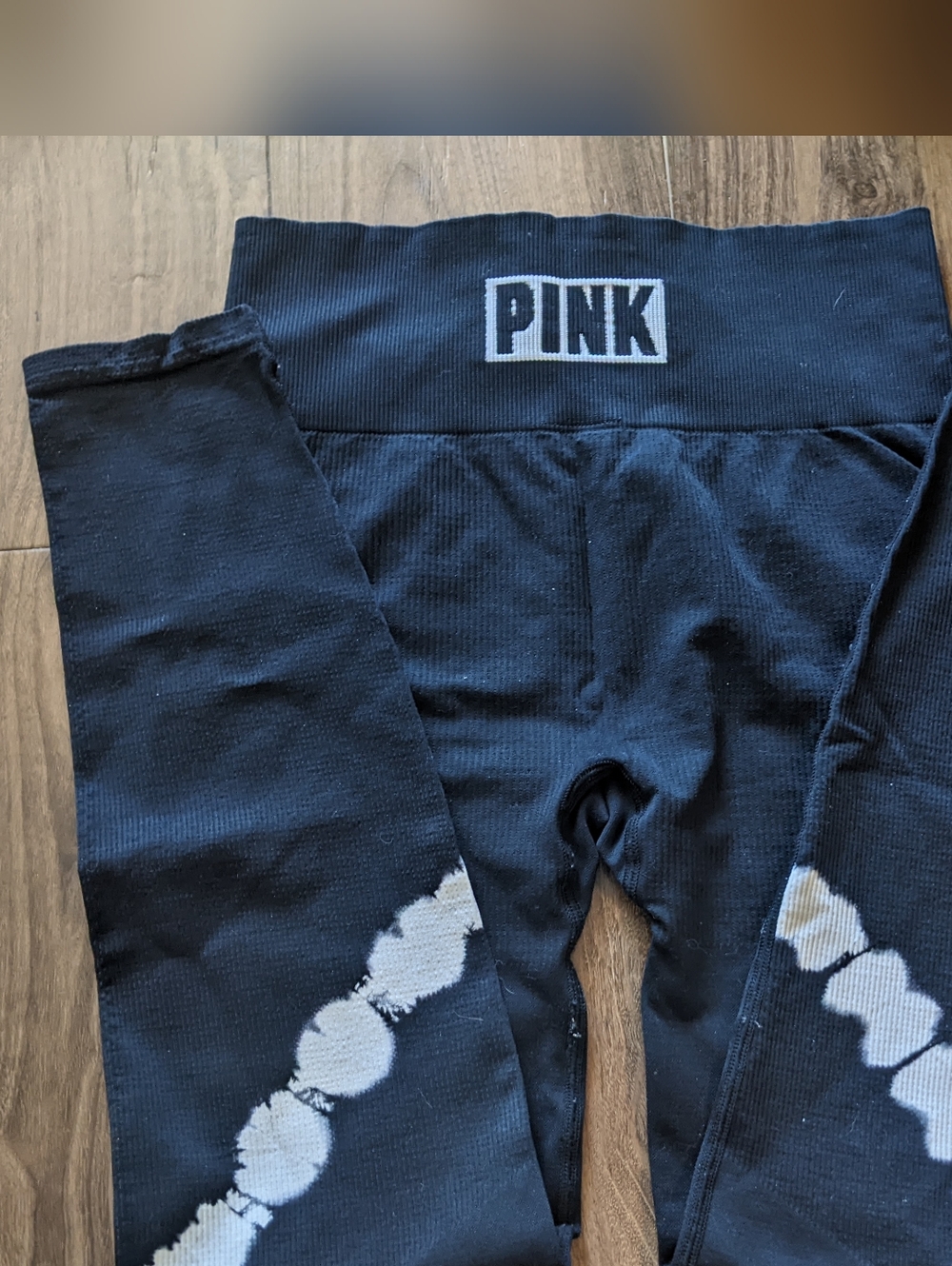 PINK Victoria's Secret - Cool & Comfy Tie-Dye Stripe Leggings | Medium | Black - Picture 9 of 10